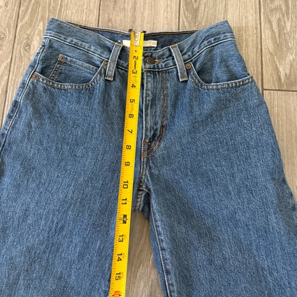 Levi's|Women’s 94 baggy jeans,medium wash high rise in classic style•••size 25 - Picture 13 of 15